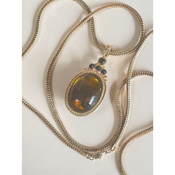 Vintage Amber/Opaque Reversible Pendant Yellow Goldplated Necklace - Picture 7 of 9
